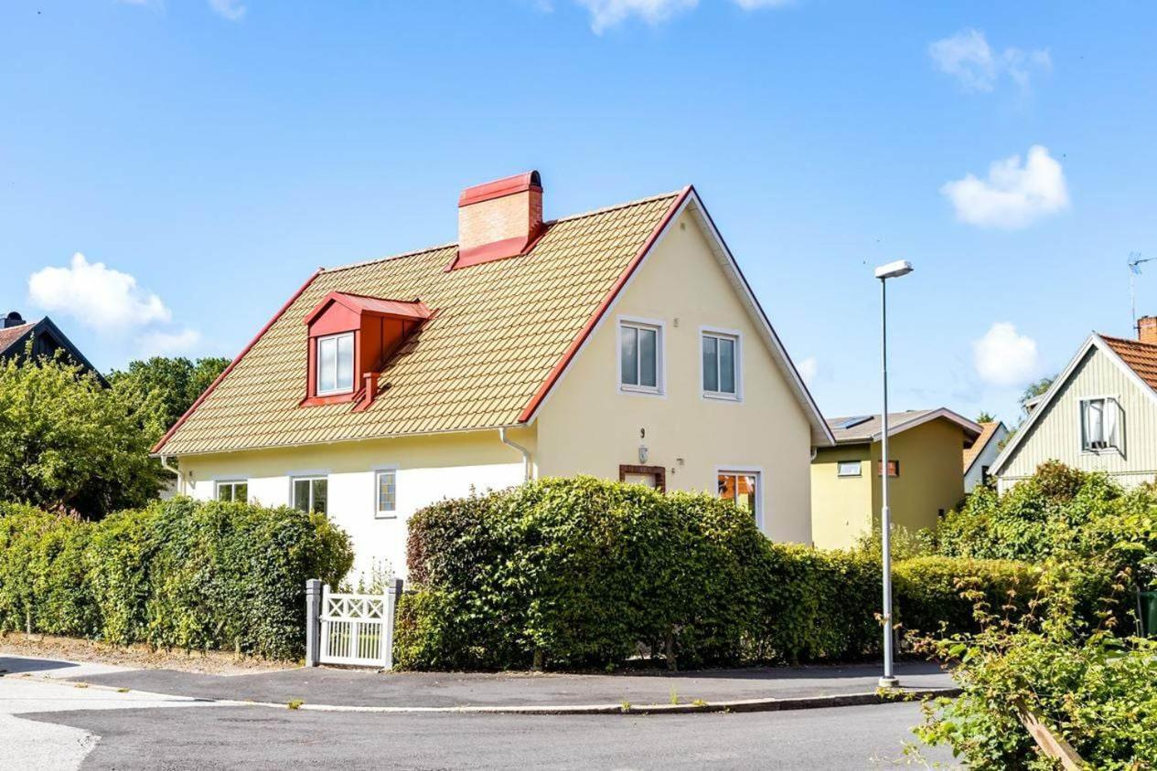 Egen Ovanvaning I Charmig Villa Naera Havet Ystad Exterior foto